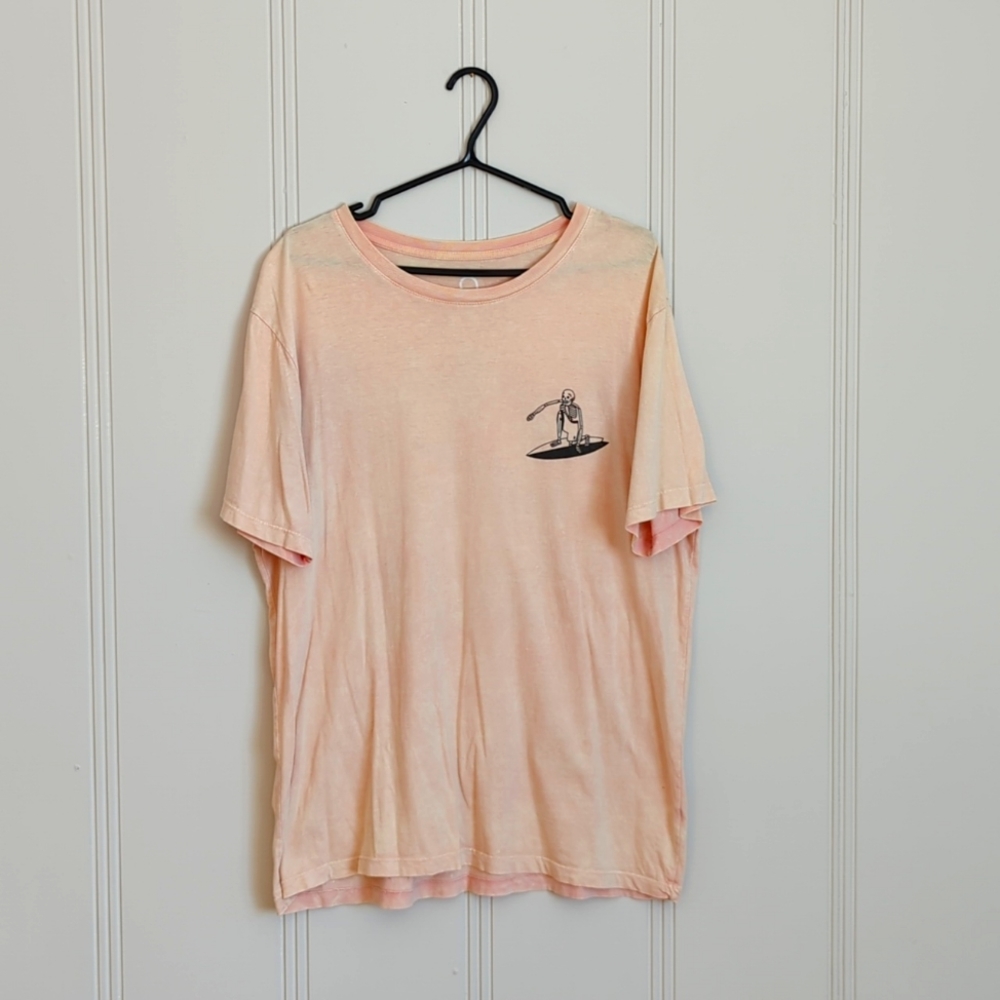 Pink faded dye (made like this) t-shirt Large.  Cool surf design!